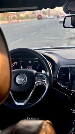 جيب جراند شيروكي